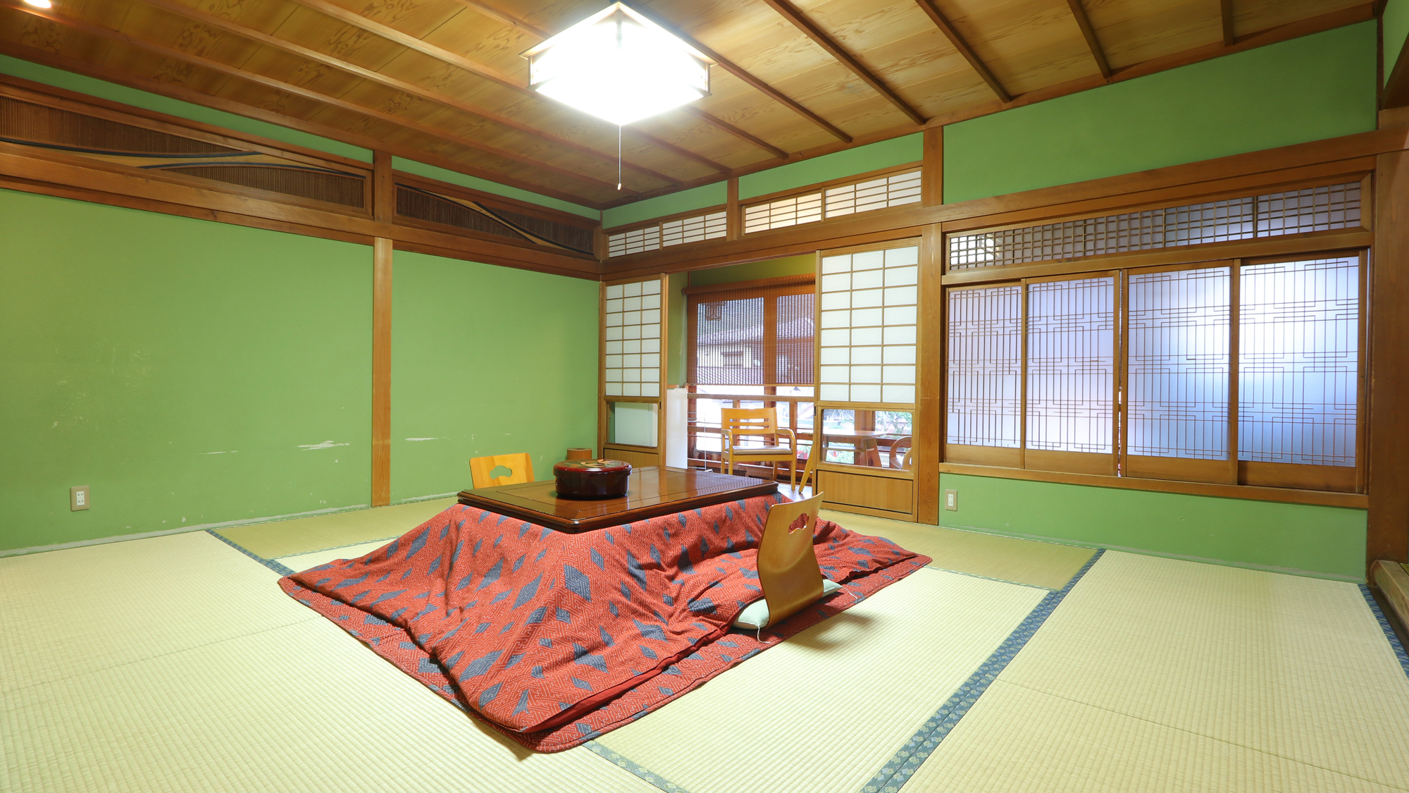 【10畳バス・トイレ付き】 