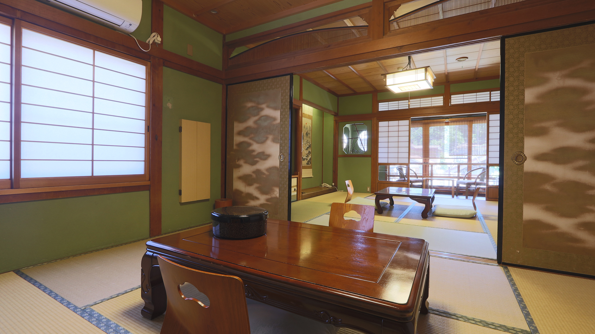 【館内イメージ】 