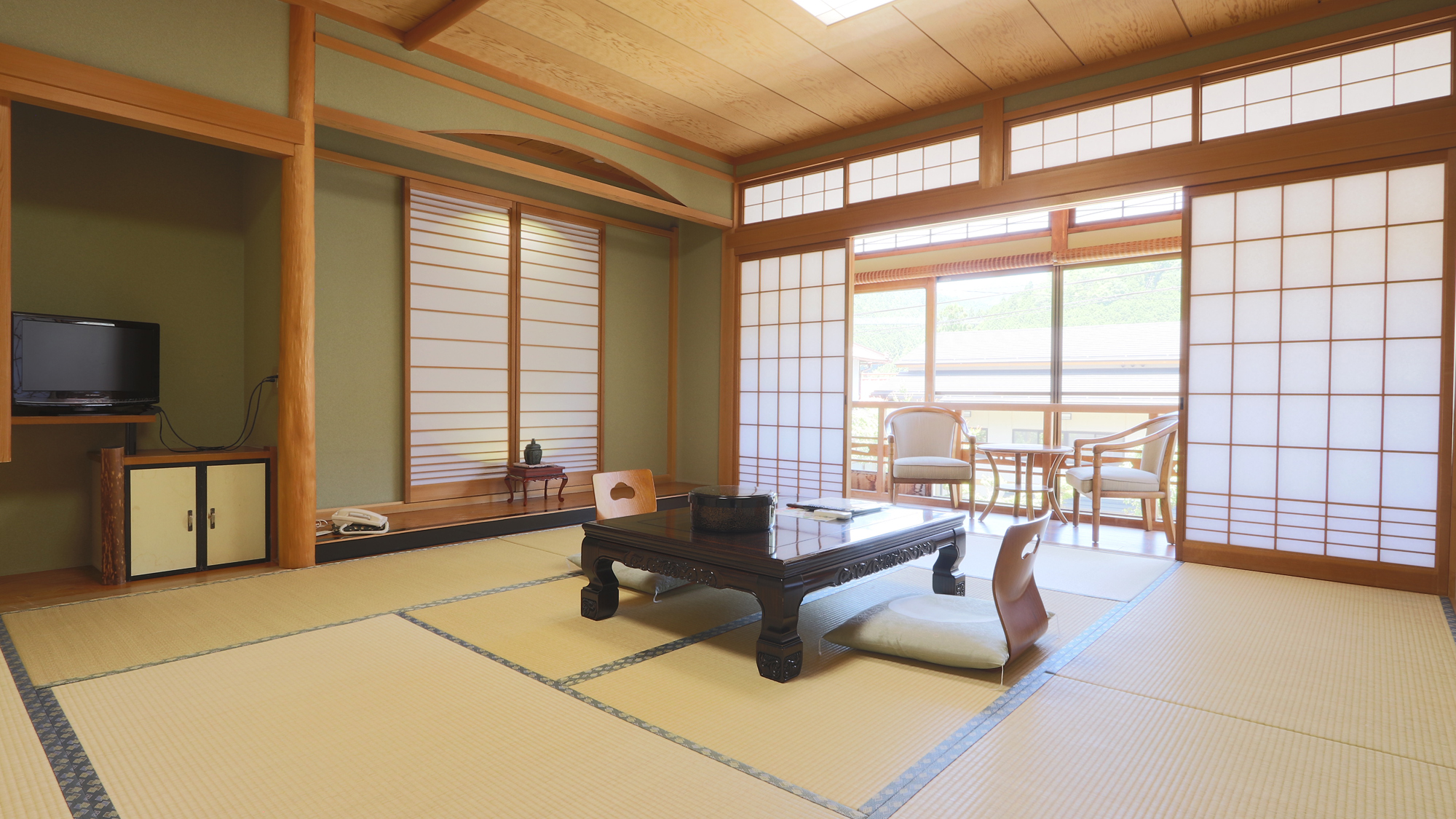 【10畳バス・トイレ付き】 