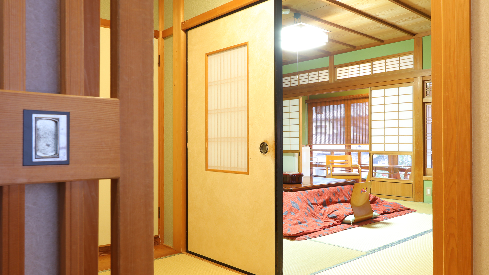 【10畳バス・トイレ付き】