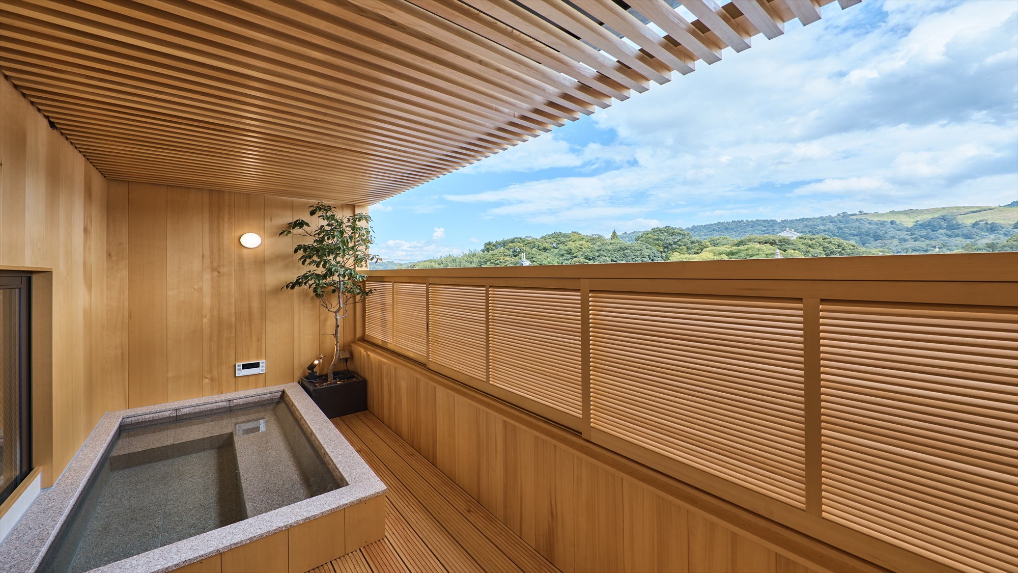  【307号室・木~moku~】東大寺・若草山眺望の露天風呂