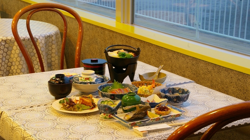 【2食付】四季折々の海鮮と自家製食材を使った料理を堪能♪