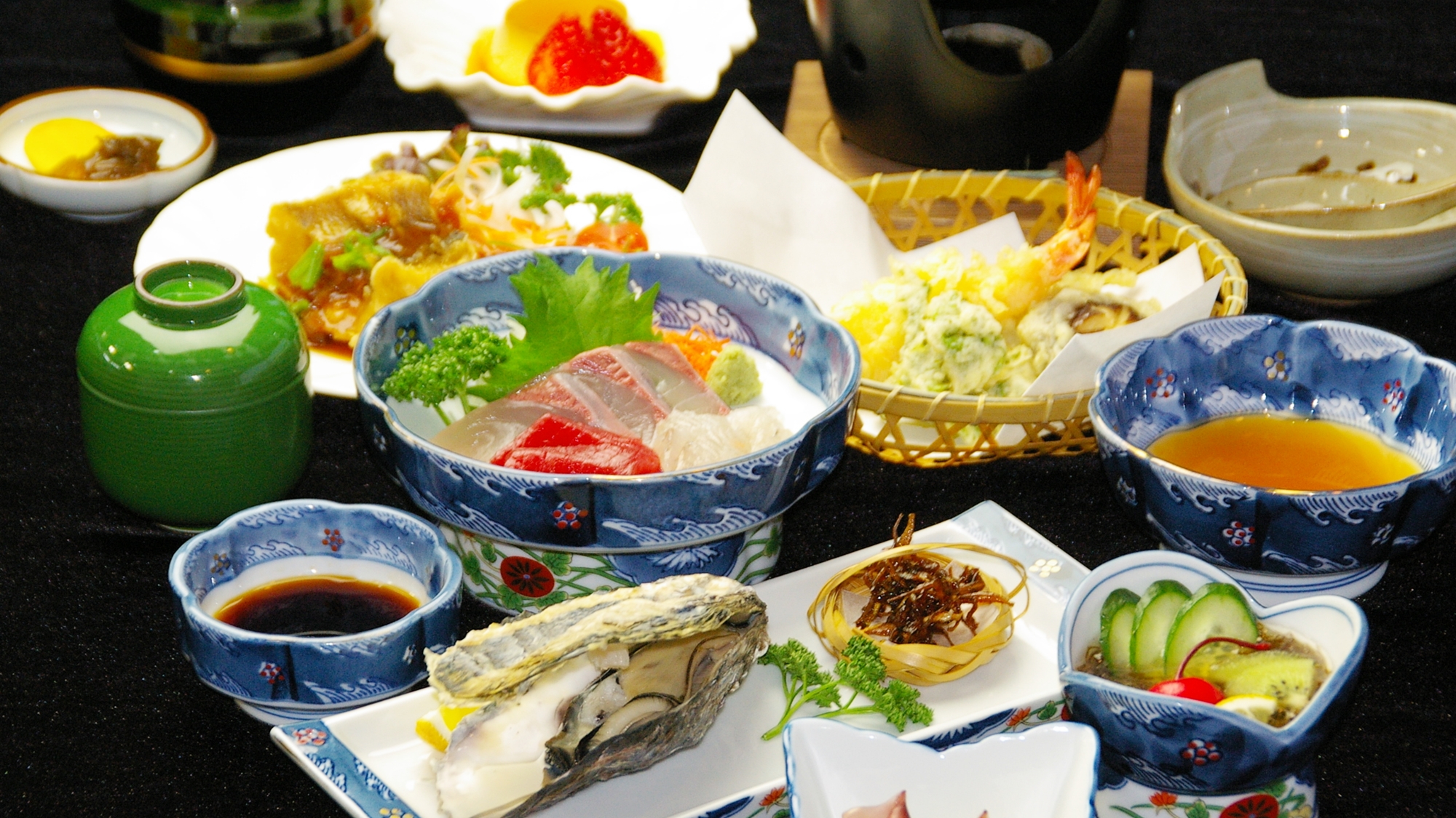 *【夕食一例】瀬戸内の海の幸と自家製食材をふんだんに使用したお料理。