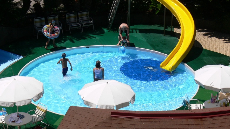 【夏の稲取温泉】海に隣接したガーデンプール※夏季のみ