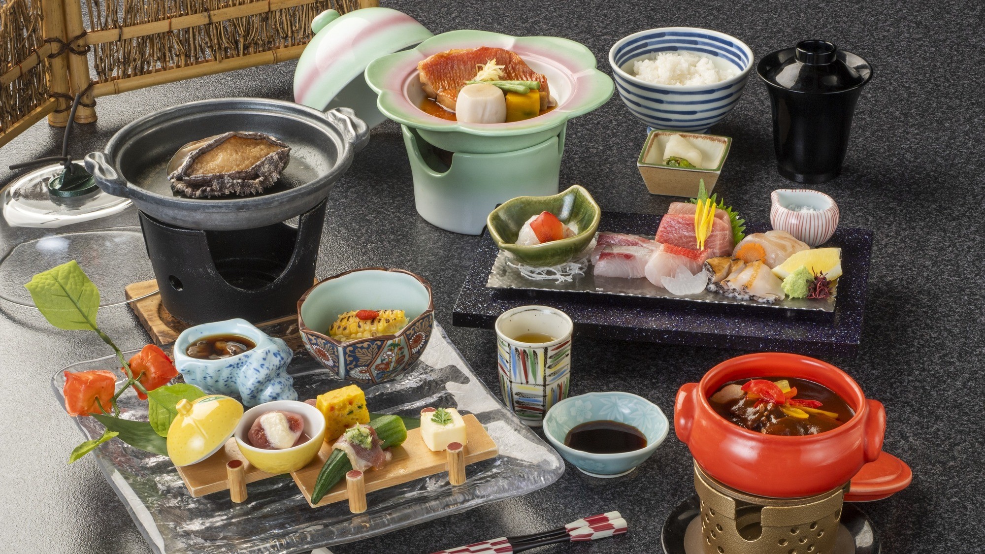 海の幸満載の会席料理