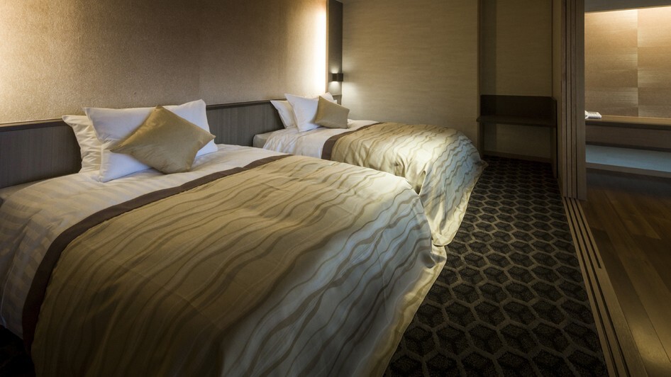 露天風呂付き客室「琥珀」（こはく）