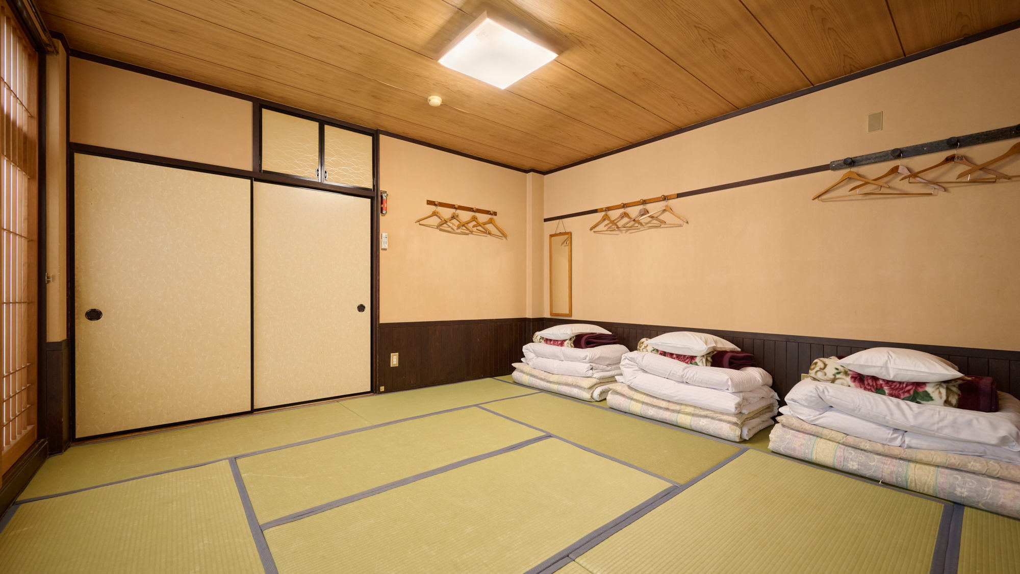 ◆【本館和陽館：和室12畳】共用バストイレ