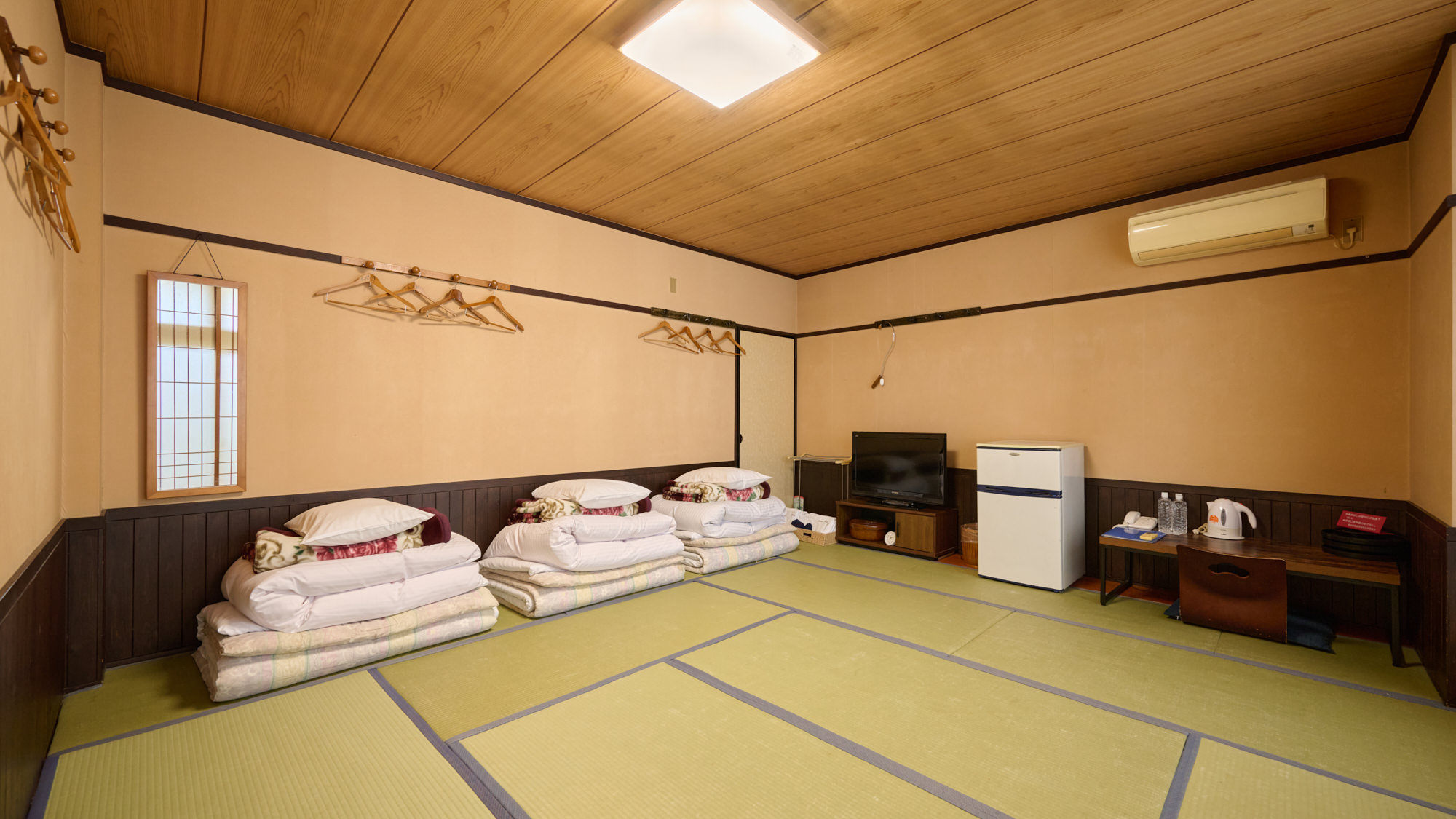 ◆【本館和陽館：和室12畳】共用バストイレ