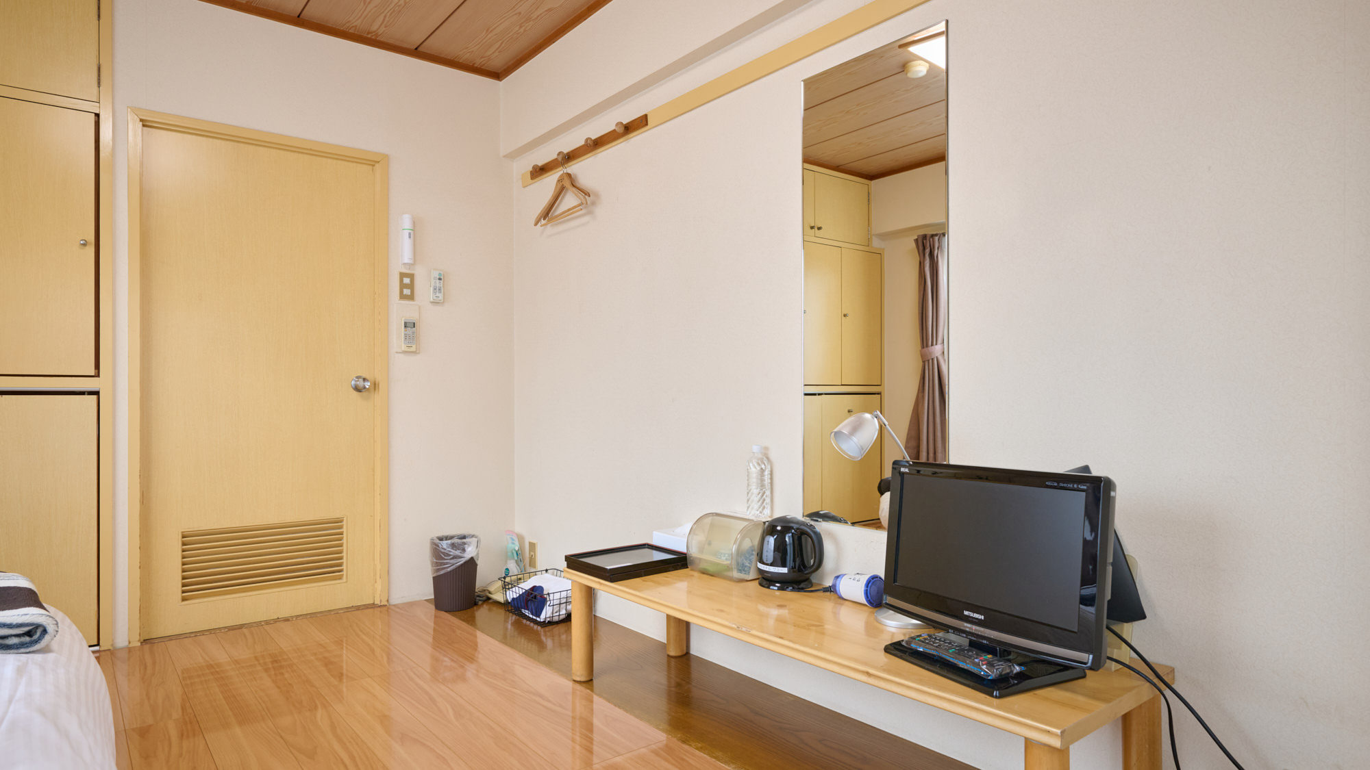 ◇【別館ワコー：和室6畳】ベッド/バストイレ