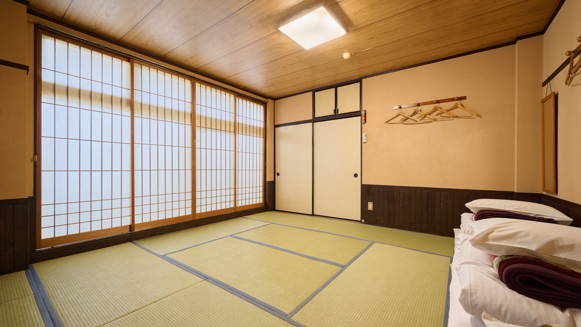 ◆【本館和陽館：和室12畳】共用バストイレ