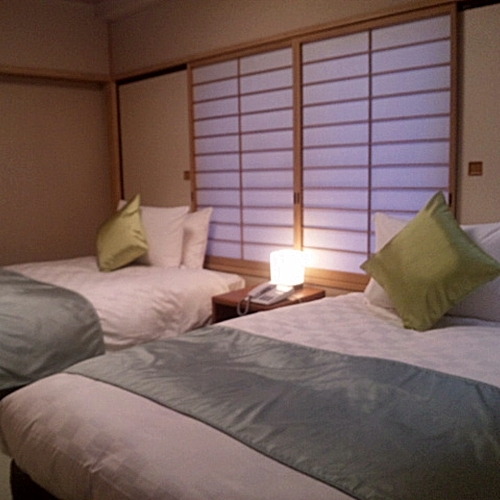 Tsukimitei bedroom