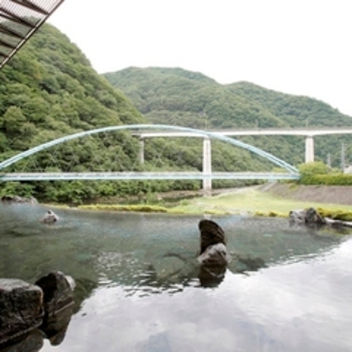 露天風呂　殿方「楽四季湯」