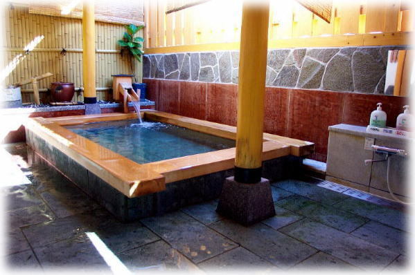 Popular open-air bath