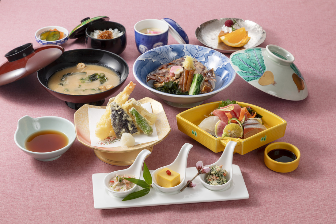 【さき楽30／「梅」コース】30日以上前の予約でお得！お造り地魚3種など全9品の「海」「山」から選択