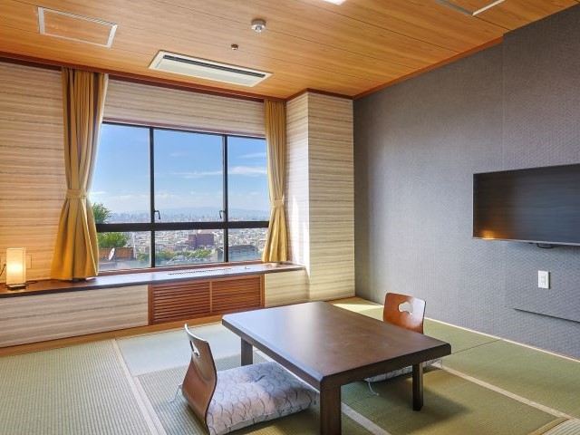 リニューアルした【石切の里北館】和室(眺望指定なし)禁煙◆色の調和が美しい、くつろぎの和室