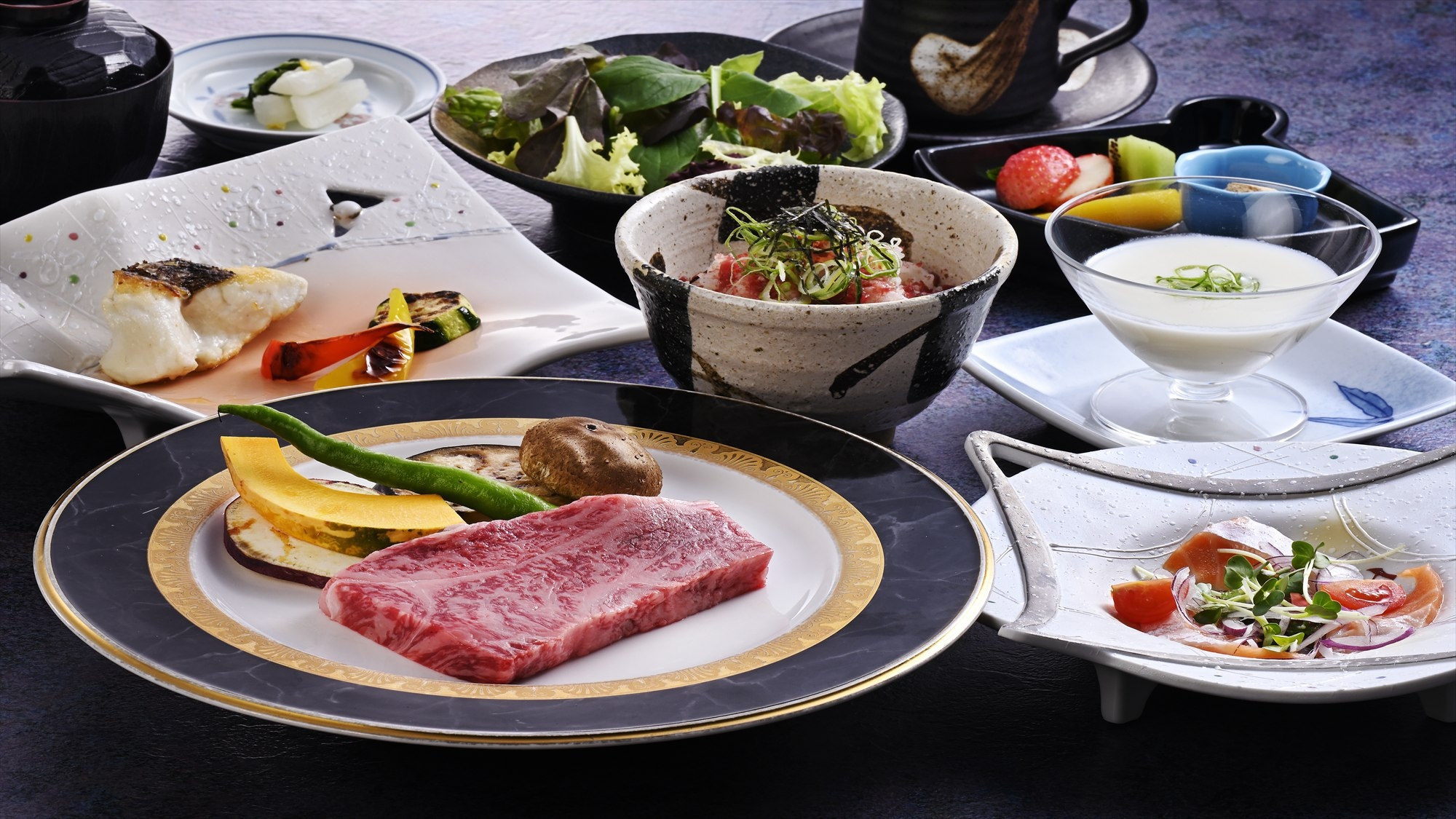 【ポイント5倍】夜景温泉旅館でお得に鉄板焼ディナー【夕朝食付】