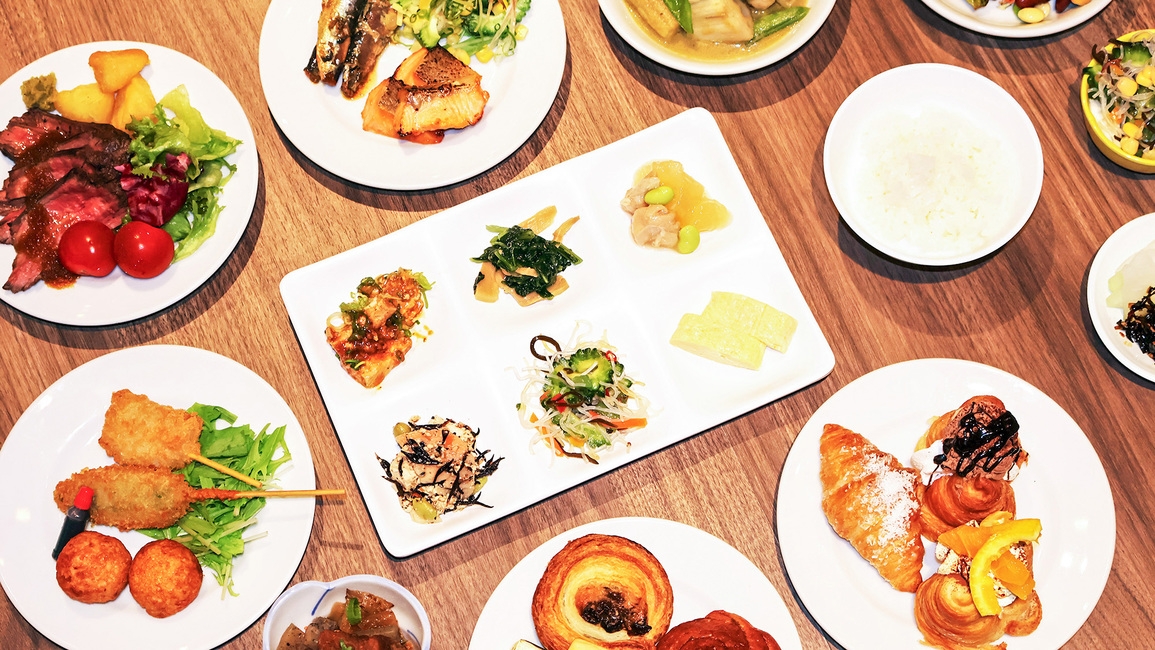 【日・月限定】出張・前泊応援｜通常料金でレイトアウト・コワーキング利用付【人気の朝食バイキング付】