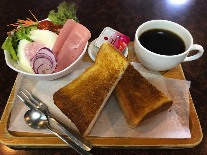 空いてるお部屋をお得にご提供【朝食付プラン】しっかり食べて元気に出発！コンビニまで徒歩1分！（通年）