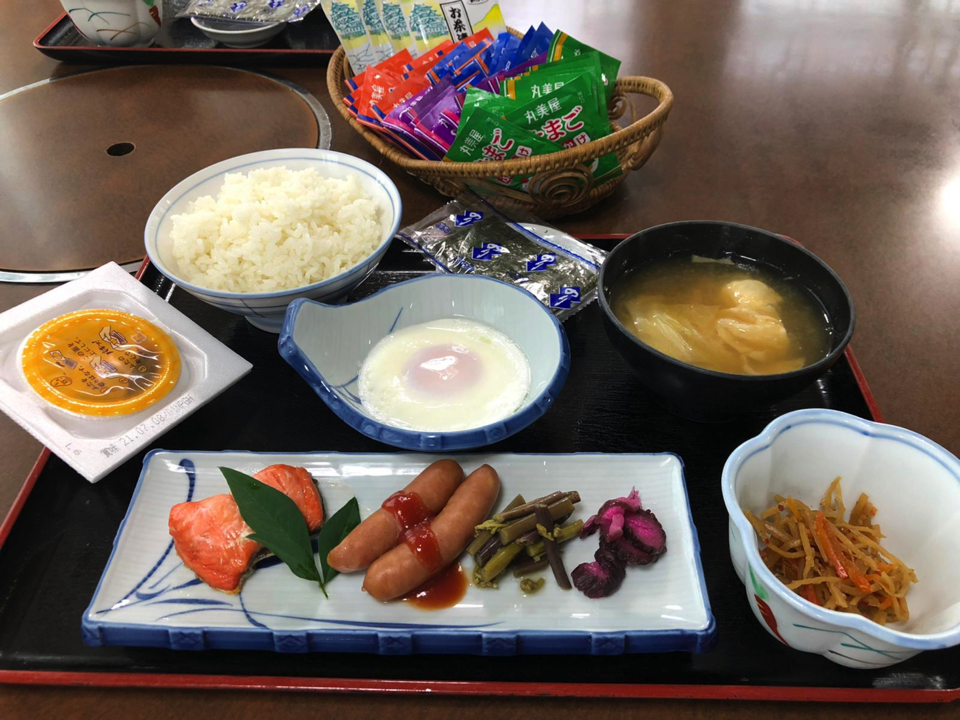 朝食