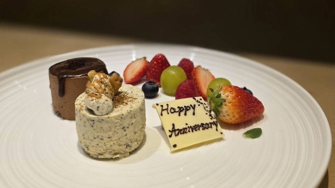 【お付き合い記念日】「ハレとケ洋菓子店」の小さなケーキ小晴＆メッセージ付きデザートプレートでお祝い