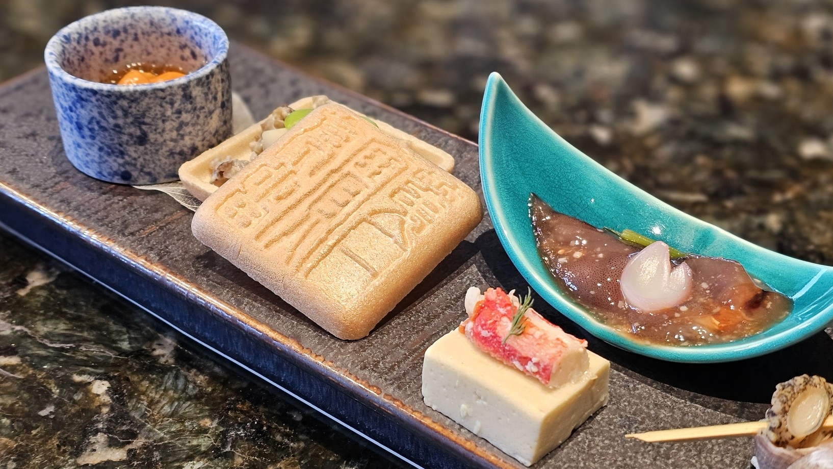 【ご夕食8，000円コース】スタンダード／旬の味覚を盛り込んだコース料理をご用意