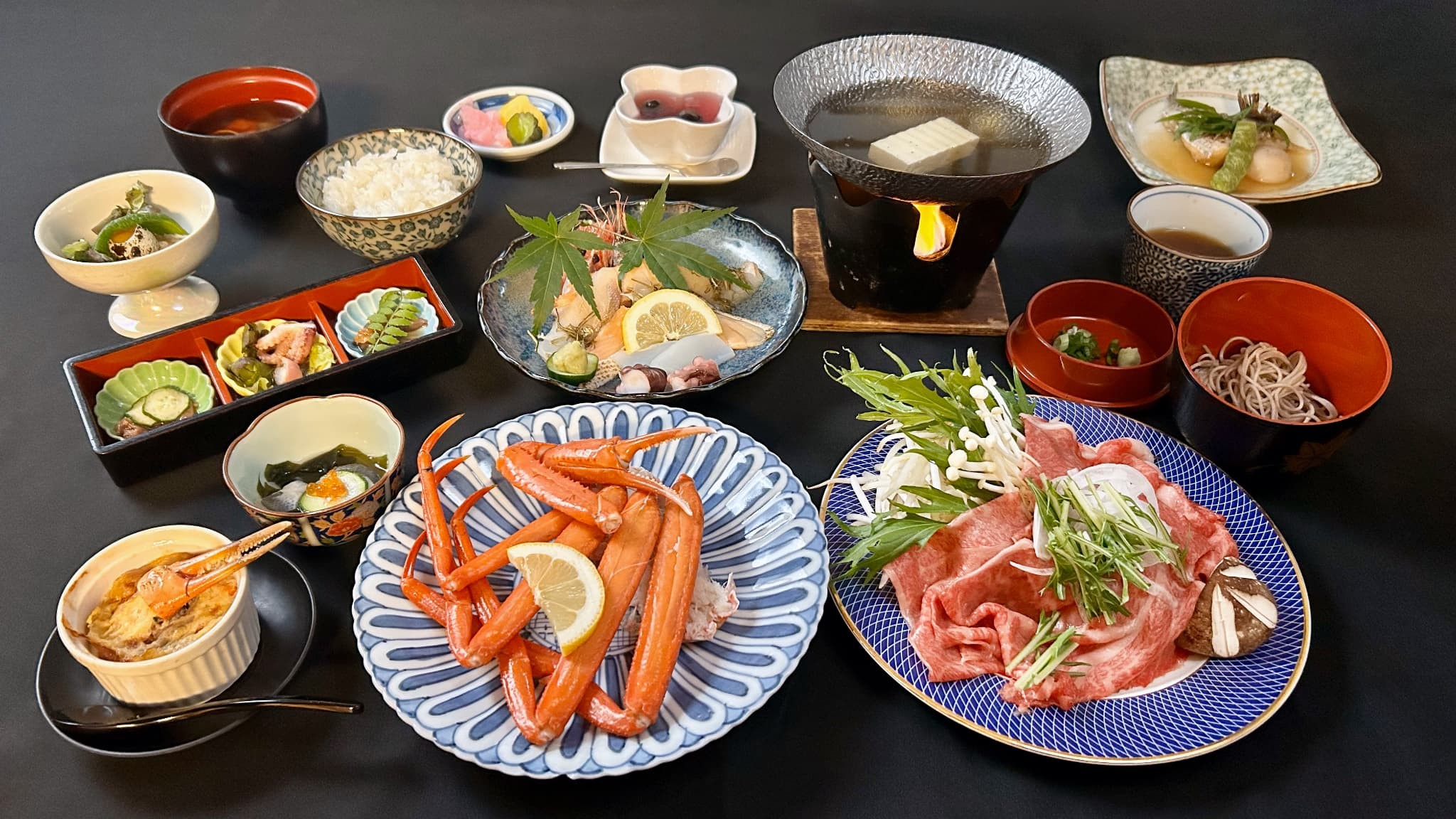 山海の幸を存分に使った和会席をお楽しみください。