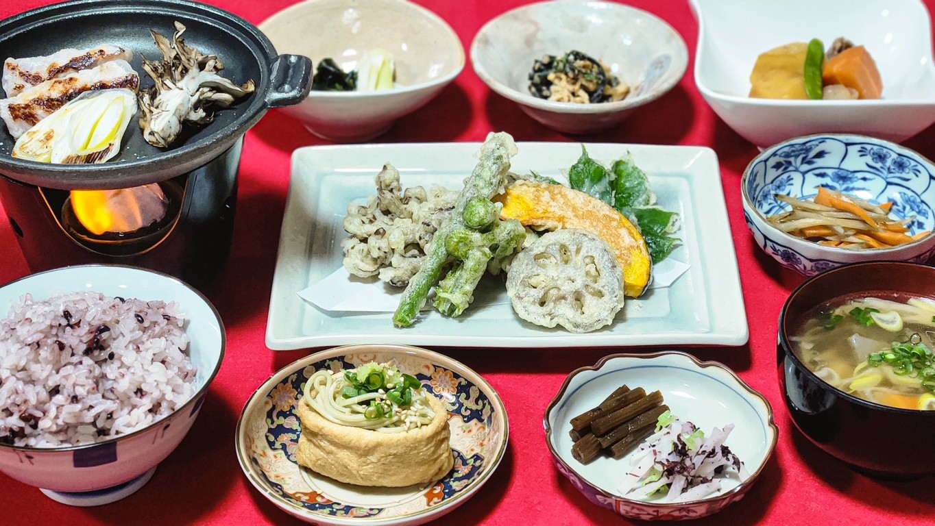 【冬季限定】川場スキー場OPEN期間限定！滑った後は自慢の田舎料理でほっこり【夕食付】