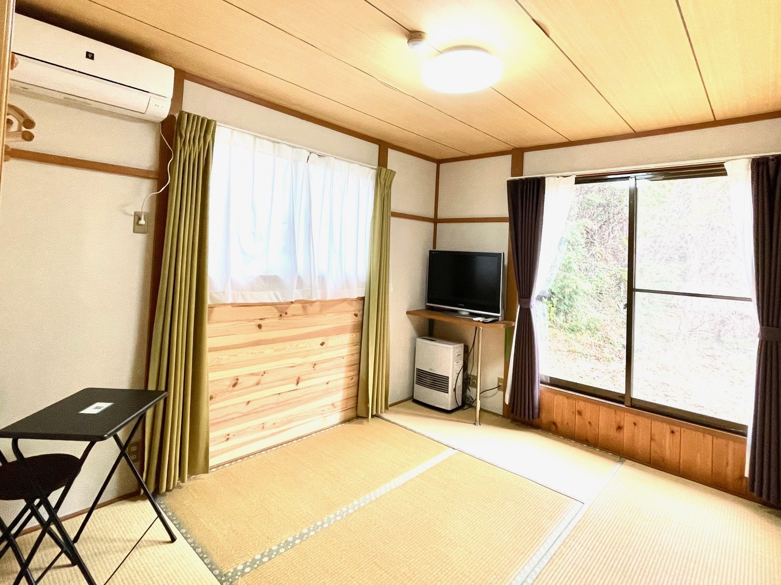 *和室（6畳）／玉原の雄大な自然に囲まれた和室のお部屋