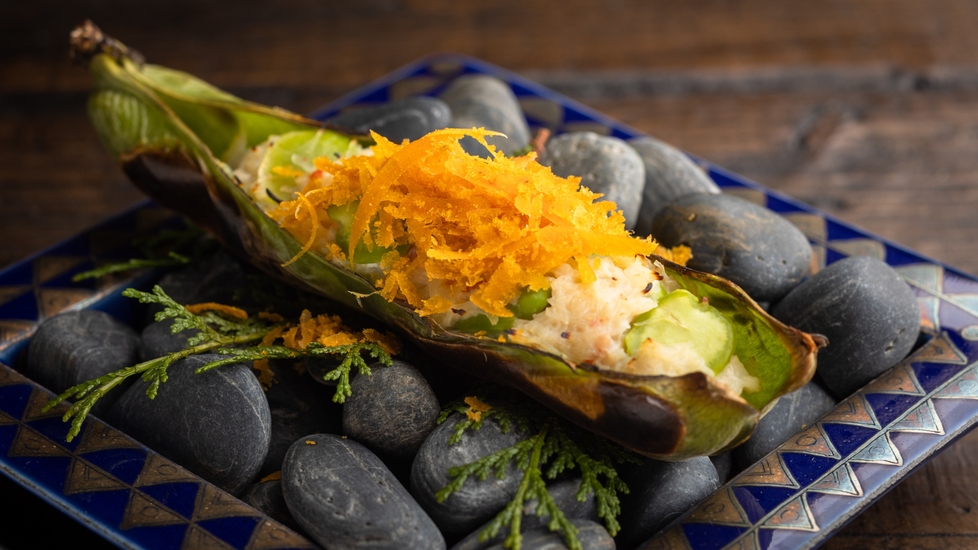 【楽天スーパーSALE】＜本館1泊2食＞季節の会席料理・洋食モーニング・外湯フリーパス付・カフェ付
