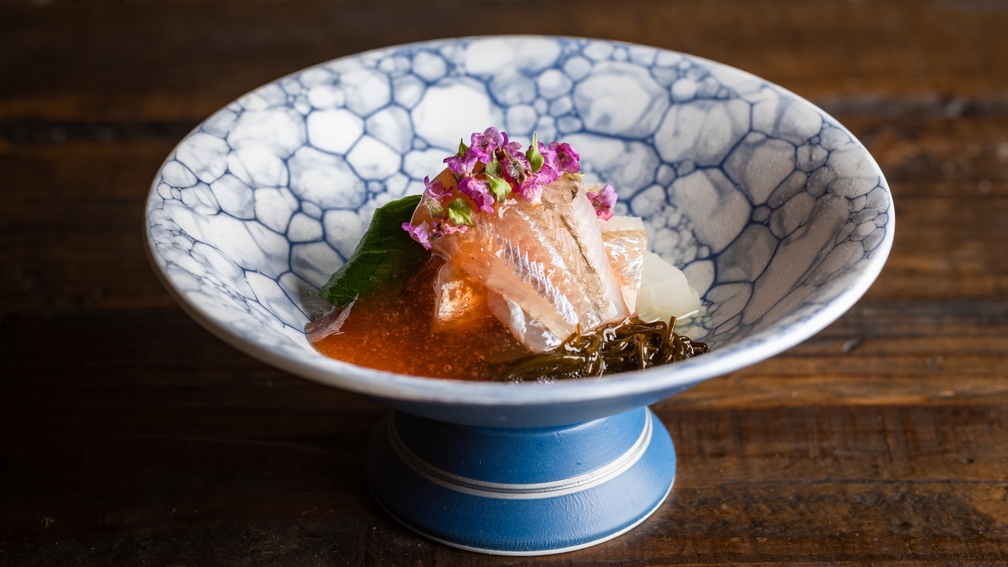 【楽天スーパーSALE】＜本館1泊2食＞季節の会席料理・洋食モーニング・外湯フリーパス付・カフェ付