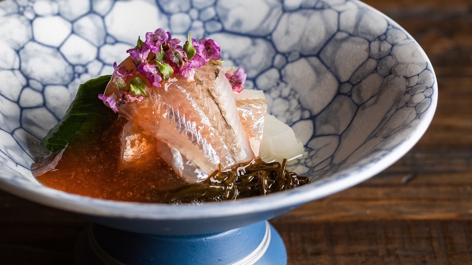 【スペシャル】料理満足度当館No.1『彩-AYA-』日本海の幸を味わう贅沢コース｜和朝食