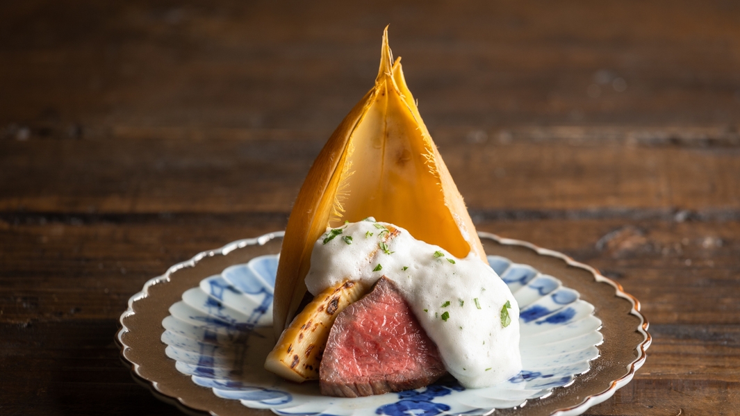【楽天スーパーSALE】＜本館1泊2食＞季節の会席料理・洋食モーニング・外湯フリーパス付・カフェ付