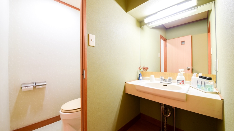 *【和室一例】トイレ・洗面が付いたスタンダードなお部屋です。