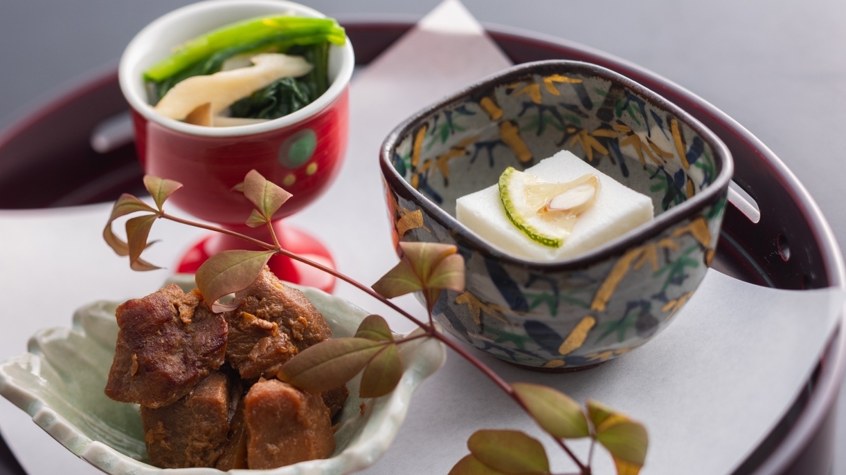 冬の和会席「華」〜六花舞う、但馬の冬膳〜【日本料理〜華厳〜】　予約時確認事項あり