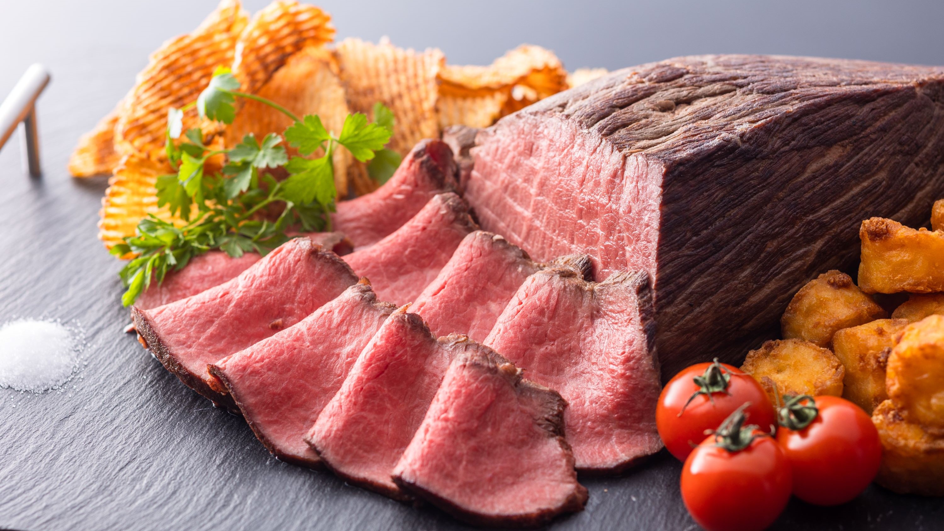 ＜ライブキッチン＞国産牛ローストビーフ