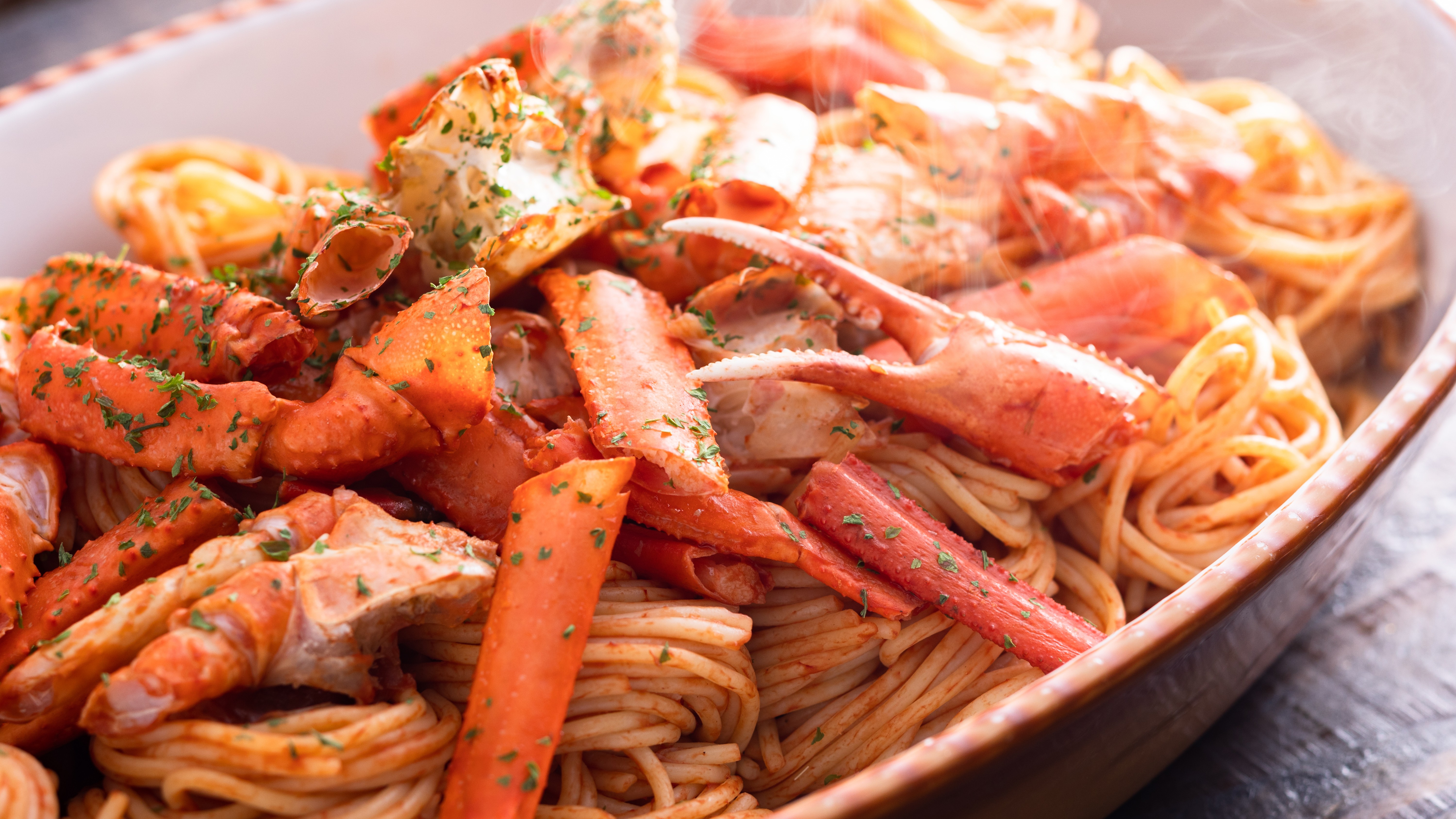 ＜冬＞蟹のトマトソースパスタ