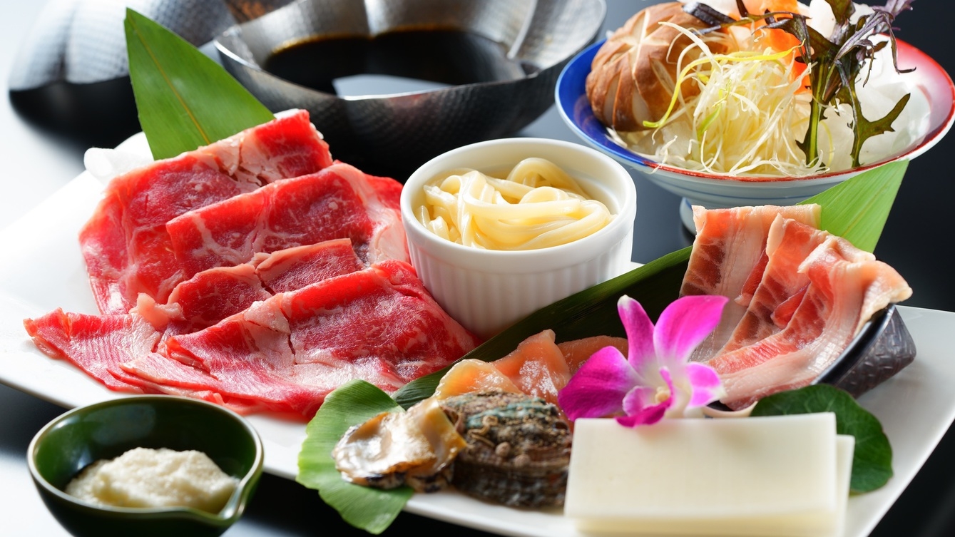 「一番人気！」＜飲み放題付＞【おすすめグルメ】県産牛と島原地鶏を関東風すき煮で！旬の海鮮もたっぷり