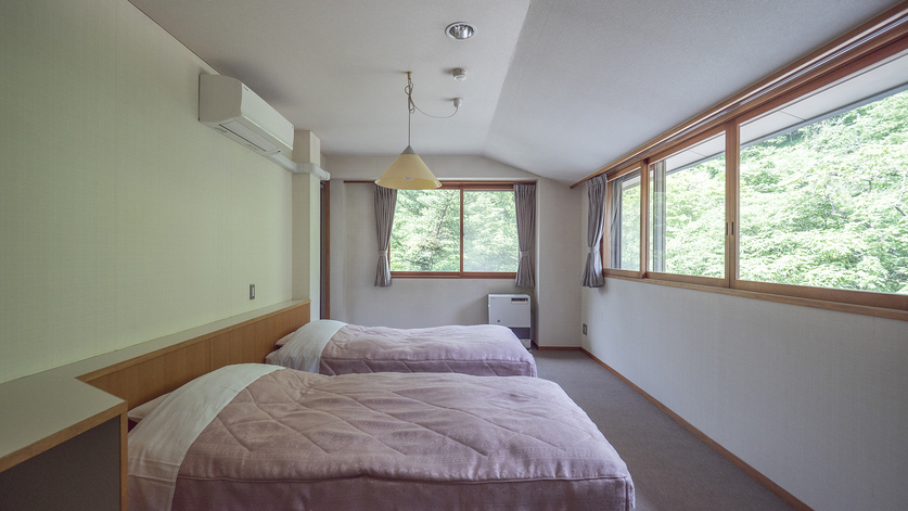 【和洋特別室】和室6畳＋ツインベッドルーム／バス・トイレ付／45平米／禁煙