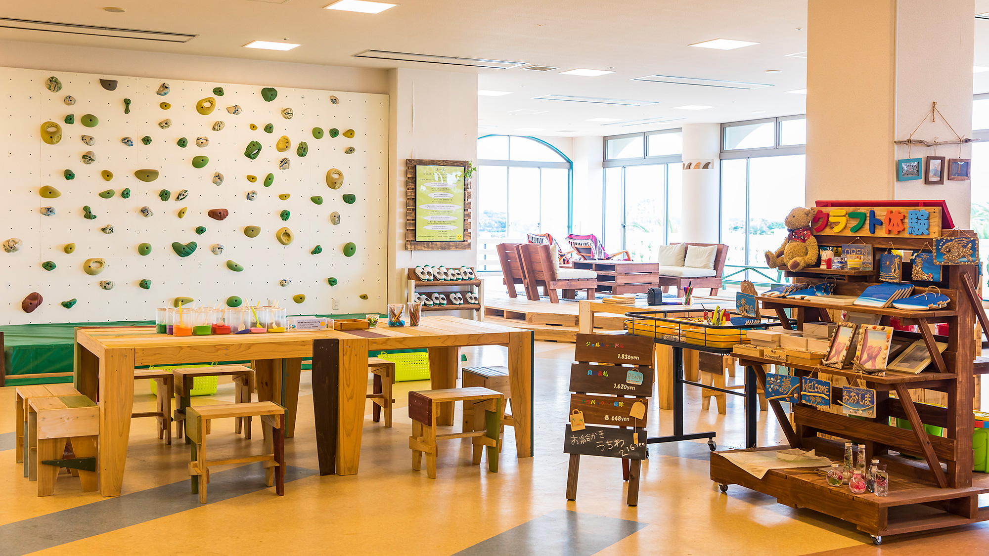 お子様と一緒にクラフト体験