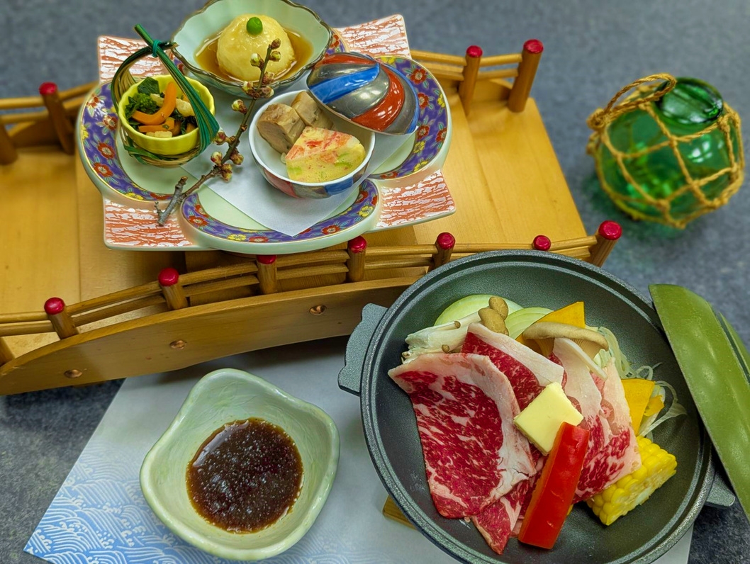 【家族旅行応援】3名からお得なグループ割プラン♪あしたか牛陶板焼きのハーフ会席＆バイキング