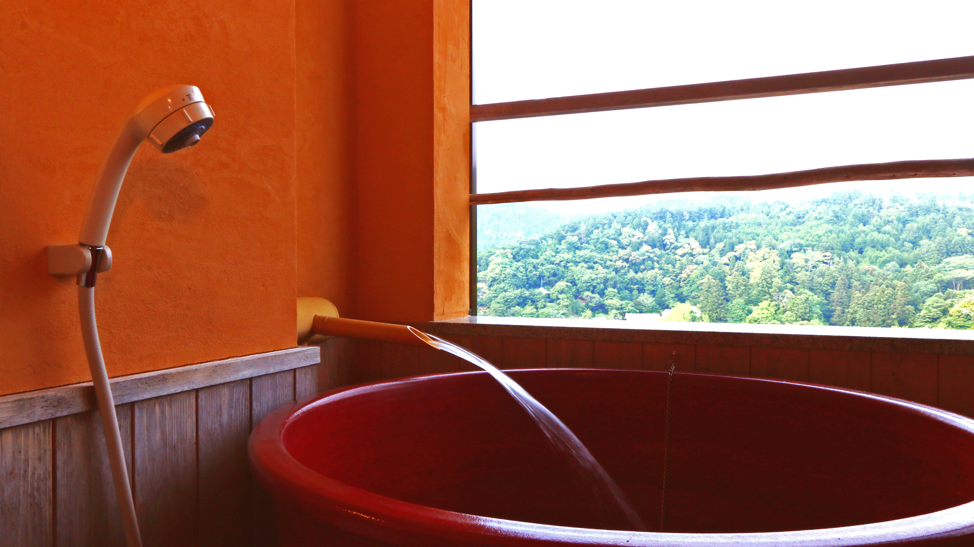 《和室10畳》露天風呂からは吉野絶景が眺められます。