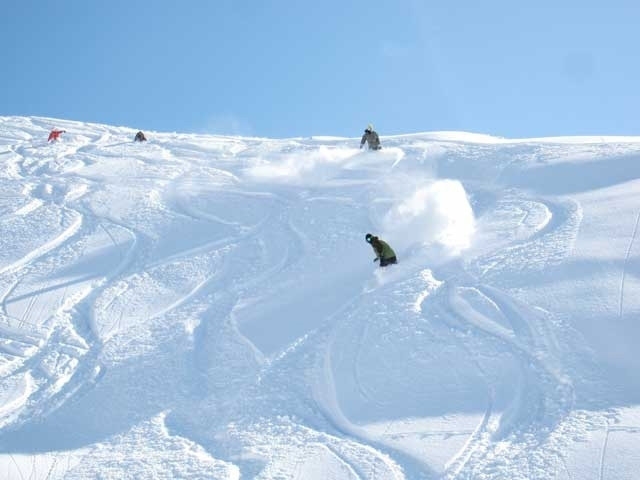 【すべっ得♪】大人も子供も大満足♪西日本最大級！グランスノー奥伊吹と一番近い温泉◆リフト引換券付◆