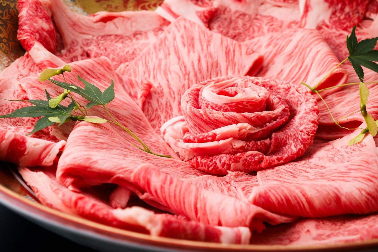 【グルメ】日本三大和牛「近江牛」特選しゃぶしゃぶプラン◆天然水プレゼント◆