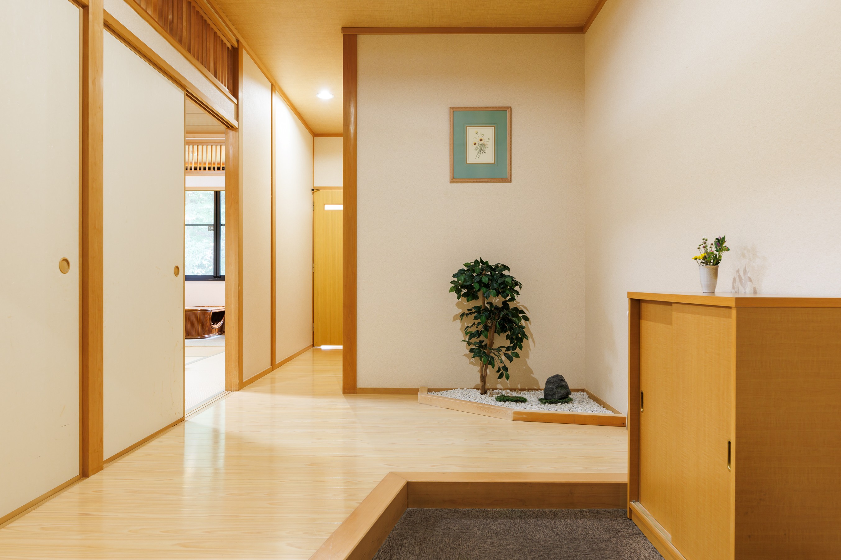 ２間続きゆったり和室【10畳＋6畳】③玄関