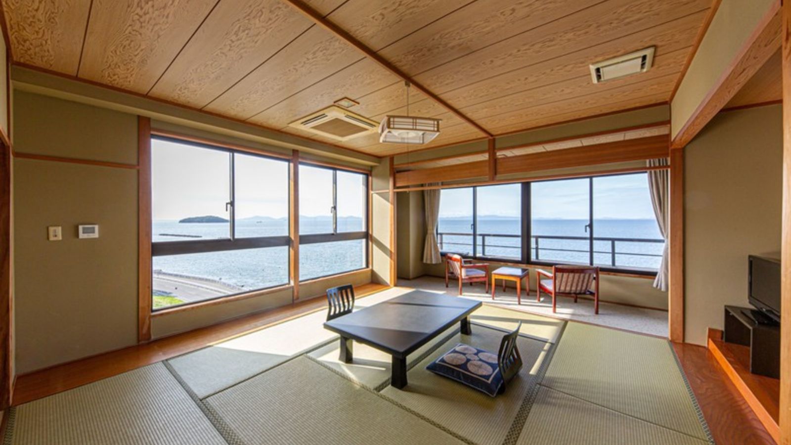 角部屋は絶景のオーシャンビュー★