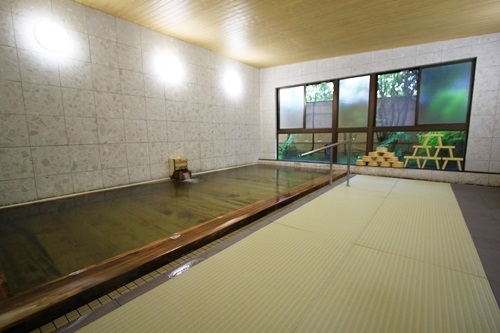【1泊朝食】全館畳敷きの寛ぎ宿。24時間天然温泉と関川産コシヒカリ「光兎米」の朝食