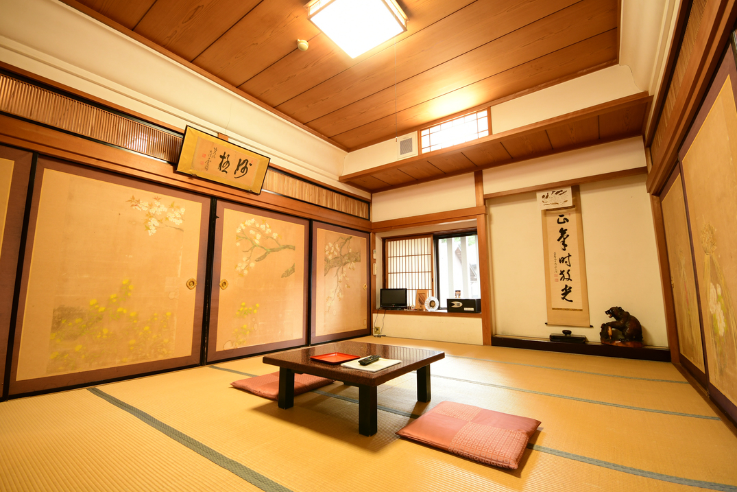 襖仕切り和室12〜15畳（エアコン・Wi-Fi付）一例