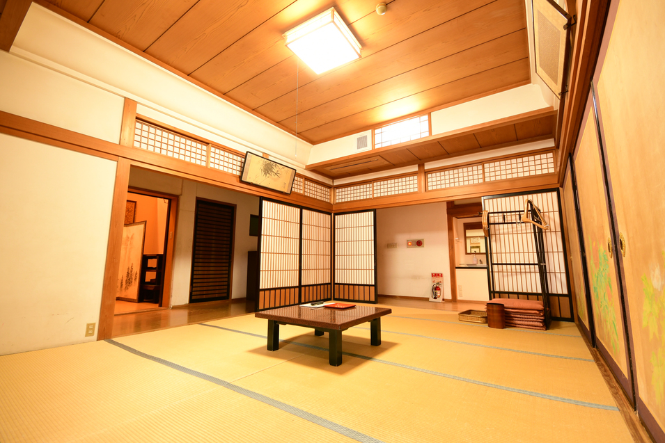 襖仕切り和室12〜15畳（エアコン・Wi-Fi付）一例