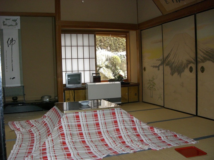 Guest Room (Fusuma North)