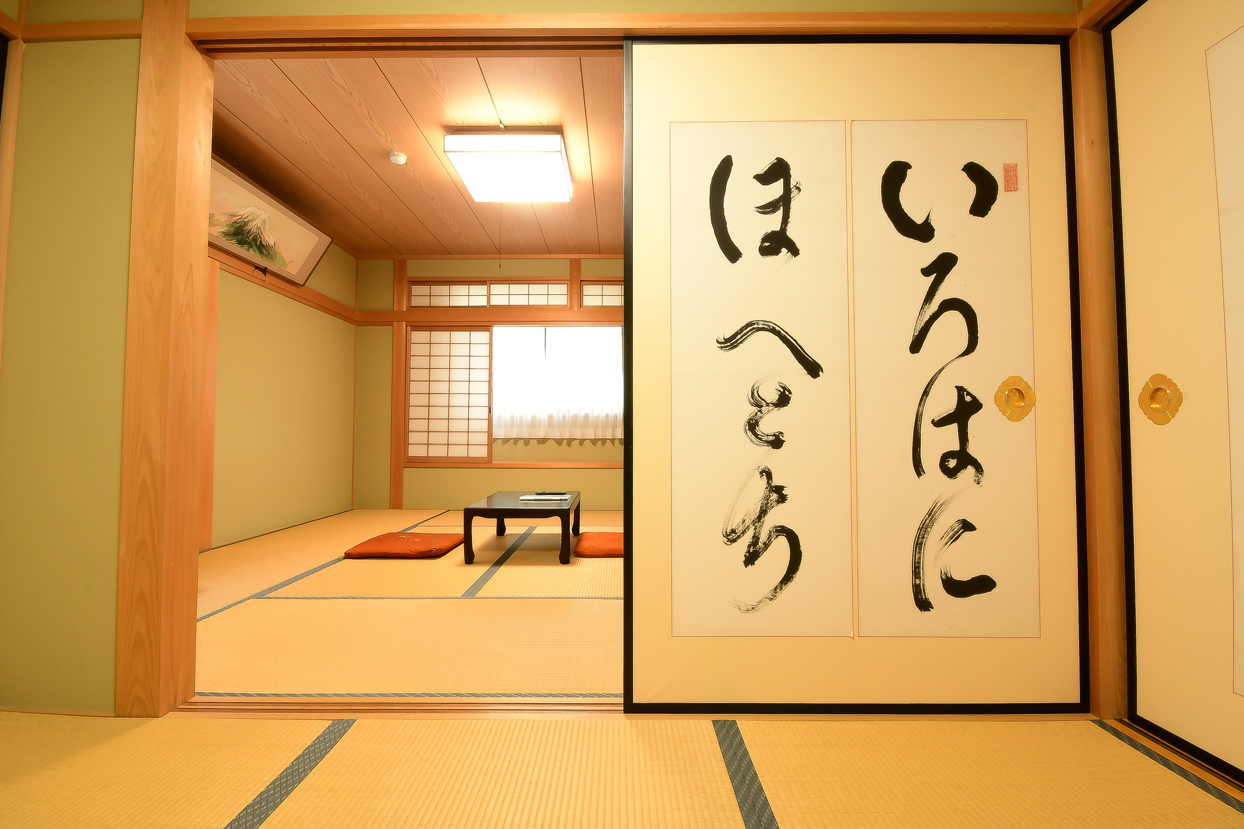 新館和室10畳（トイレ・エアコン・Wi-Fi付）一例